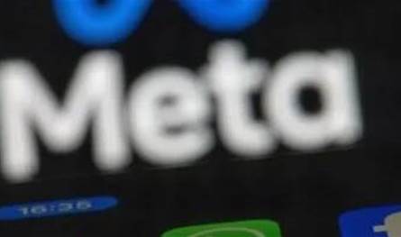 دعوى تهز ثقة المستخدمين… هل تقرأ ميتا محادثات واتساب؟