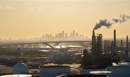 وسط تفاؤل ترامب بالتوصل إلى اتفاق مع إيران.. تراجع في أسعار النفط