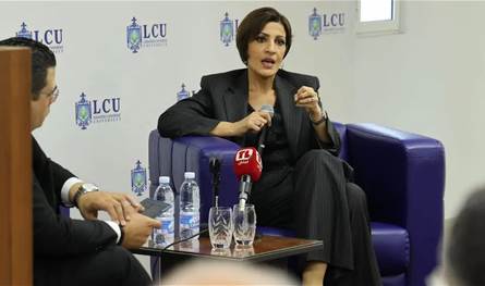 المرأة اللبنانية في زمن التحديات: حوار في الجامعة اللبنانية - الكندية مع الوزيرة الزين