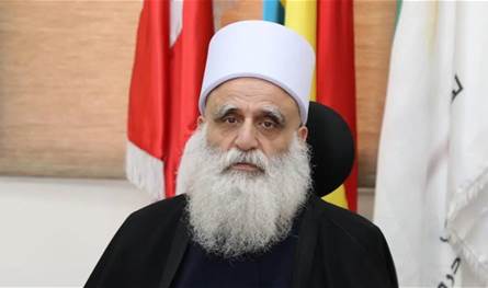 شيخ العقل يعايد الأمّهات: كلُّ عيدٍ وأنتنّ بخير