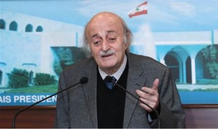 قرار من جنبلاط