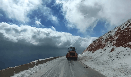 برق ورعد وأمطار غزيرة.. منخفض جوي يضرب لبنان والثلوج ستصل إلى هذا الارتفاع