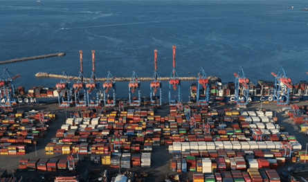 تأخير من نوع آخر يضرب قطاع الشحن في لبنان