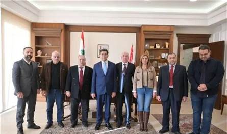 وزير الاعلام من نقابة الصحافة: الحرية مسؤولية!