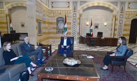 سلام بحث مع السفير الفرنسيّ في تطورات الوضع في لبنان والمنطقة ومساعي وقف التصعيد