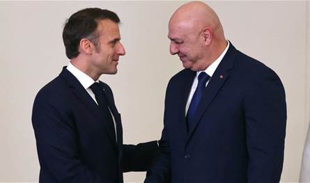 إتّصال بين ماكرون وعون... وهذا ما أكّده الرئيس الفرنسيّ