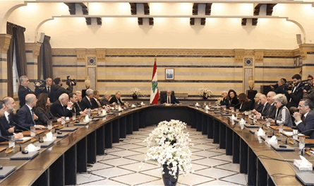 قرار طرد السفير الايراني "نافذ نظريا" ومكي خرق المقاطعة... قماطي: السفير باق