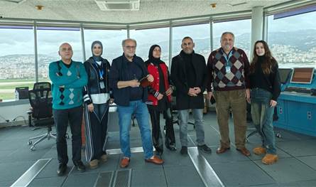 عزيز وحيدر جالا في أرجاء المطار للاطلاع على سير العمل