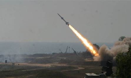 حزب الله يعلن استهداف مواقع وتجمعات إسرائيلية بصليات صاروخية