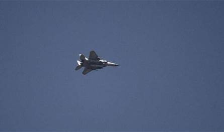 الطيران الحربي يستهدف حاريص وبلاط وزوطر الشرقية