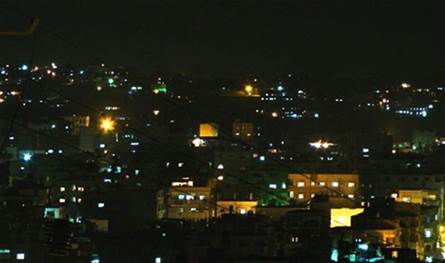 اشتباكات عنيفة وإطلاق نار في مخيم عين الحلوة (فيديو)