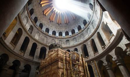 أسبوع الآلام في كنيسة القيامة.. اختبار جديد لحرية العبادة في القدس