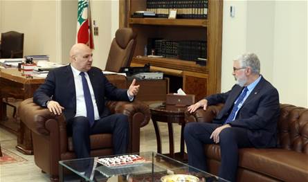 عون عرض الاوضاع التربوية مع رئيس الجامعة الاميركية في بيروت واكد حرص الدولة على امن المؤسسات التربوية كافة