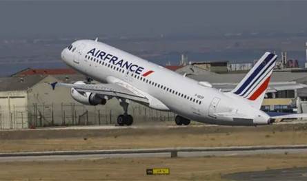 بشأن السفر إلى لبنان... ماذا أعلنت الخطوط الجويّة الفرنسيّة؟