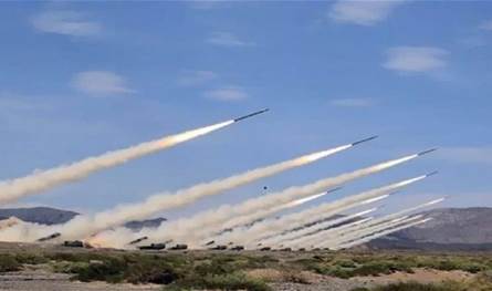 الاعلام الاسرائيلي: حوالى 20 صاروخا أُطلقت من لبنان في الدفعات الأخيرة باتجاه شمال إسرائيل