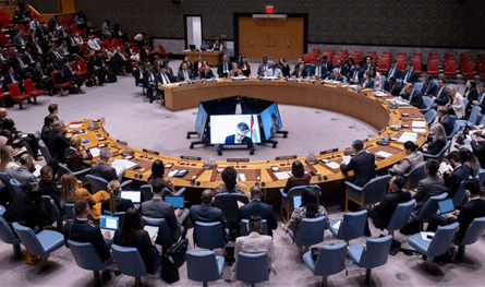 إجتماع طارئ لمجلس الأمن بشأن لبنان وعون يتمسك بالتفاوض: الحرب تزيد المعاناة والجيش هو الضامن