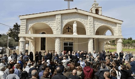 مسيحيو الجنوب: "حراس العودة"على حافة الخطر