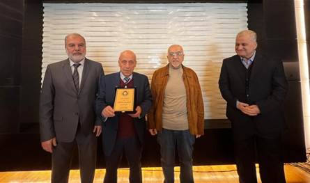 تسليم وتسلم في رئاسة جامعة "AUL"