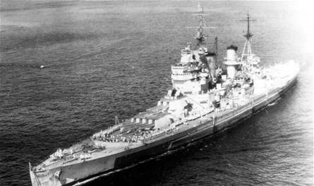 صورة لبارجة قبالة ساحل البداوي.. لمن تعود؟