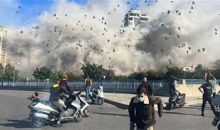 إلى كل من يقترب من المباني المهددة.. هذه المخاطر قد تصيبك فورًا!