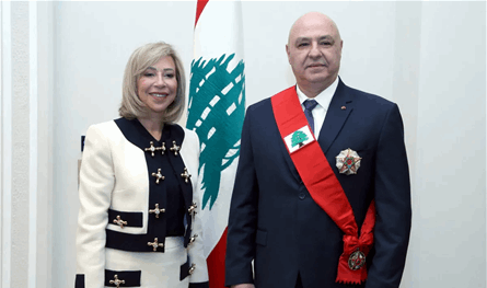 عون والسيدة الاولى يشاركان في رتبة سجدة الصليب بالكسليك