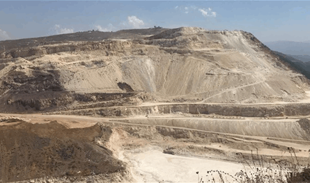 بيان يتهم شركات الترابة بـ"التلويث الممنهج" في قرى لبنانية