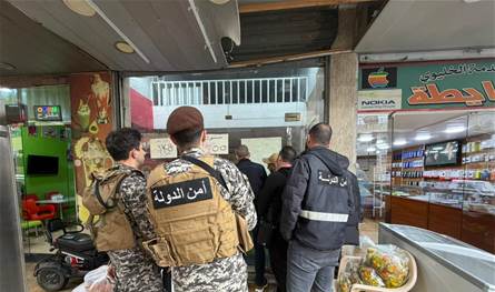 في صيدا... اغلاق محل لبيع الدجاج لمخالفته شروط السلامة العامة (صور)