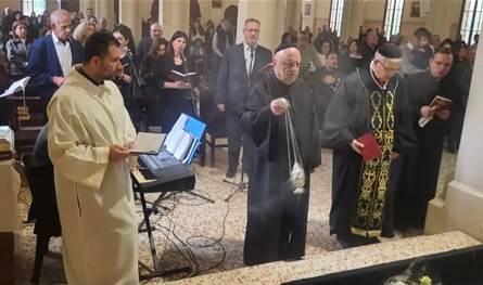 العمار ترأس رتبة سجدة المصلوب في كاتدرائية صيدا المارونية: متفائلون دائماً بخلاص وطننا