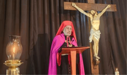 البطريرك ميناسيان: لبنان ينزف من أوجاعه ونصلي لأجله