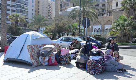 "أمر لافت" عن المساعدات للنازحين كشفه مصدر اداري