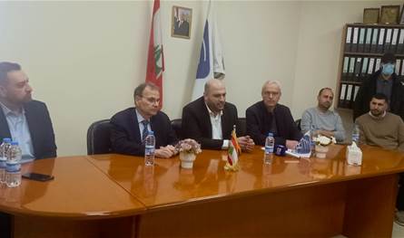 ناصر الدين: نحن مع النازحين بمستشفياتنا ومراكزنا للرعاية الأولية