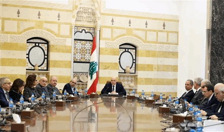 تفاهم غير معلن يحمي الحكومة رغم التباينات