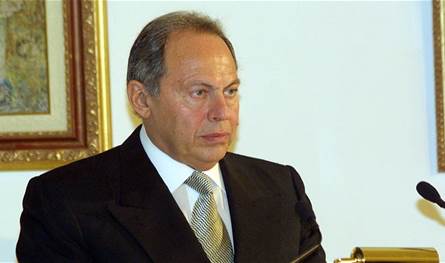 لحود معزياً بشهداء "أمن الدولة": دماؤهم ستزيد اللبنانيين تمسكاً بوحدتهم الوطنية