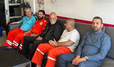 خريس زار جرحى الصليب الأحمر في صور بعد العدوان