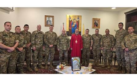 المطران سفر استقبل قائد فوج التدخل السادس مهنئاً بالعيد