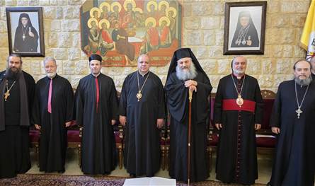 لقاء معايدة فصحية لإكليروس زحلة والبقاع: مساحة أمل ورجاء