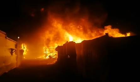 في قضاء مرجعيون.. حريق يطال مخيماً للنازحين السوريين