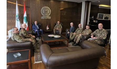 رئيس أركان الدفاع الإيطالي خلال لقائه منسى: نأمل أن تفضي مفاوضات واشنطن إلى نتائج إيجابية