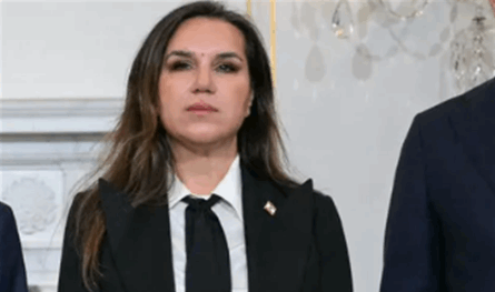 حضور هادئ.. بلا مبالغة