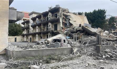 انتشال شهداء وجرحى جراء غارة على مجمع "الخضرا" في قدموس