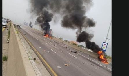 بالفيديو: غارة إسرائيلية من مسيّرة تستهدف آلية في السعديات