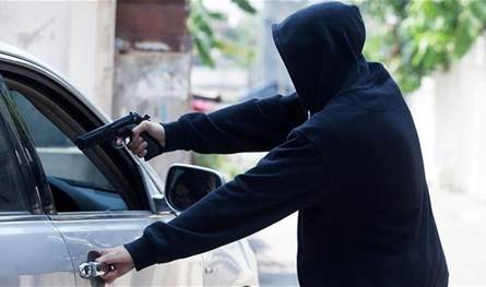 نفّذا عمليات سلب بقوة السلاح.. هل وقعتم ضحيتهما؟ (صورة)