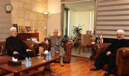 بعد "مجزرة" مديرية النبطية.. وفود رسمية وعسكرية تؤمّ مقر أمن الدولة تضامناً