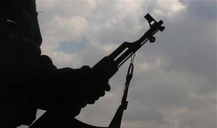 لبنان – مسلحون على الطريق الجنوبي