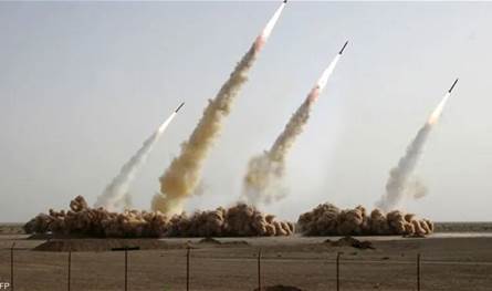 الصواريخ تتكاثر و"السيناريوهات سوداء".. فماذا تترك فوق رؤوسنا في السماء؟