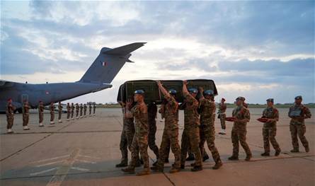 قائد اليونيفيل في مراسم تأبين الجندي الفرنسي: سقط في سبيل السلام