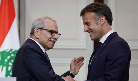 فرنسا تدعم المفاوضات وماكرون يدعو إسرائيل للتخلي عن الأطماع