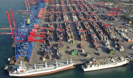 "بعد ازمة مضيق هرمز" :مرافئ لبنان جاهزة لعبور التجارة الخليجية