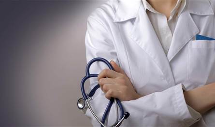 قرار جديد.. منع الأطباء من الظهور الإعلامي دون إذن مسبق