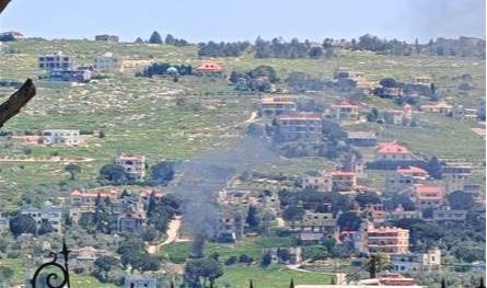 استهداف "بيك آب" ودراجة نارية في يحمر الشقيف.. وتسجيل 3 إصابات (صورة)